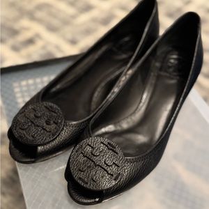 Tory Burch Women’s Black Pebbled Leather Peep Toe Wedge Shoes Size 9